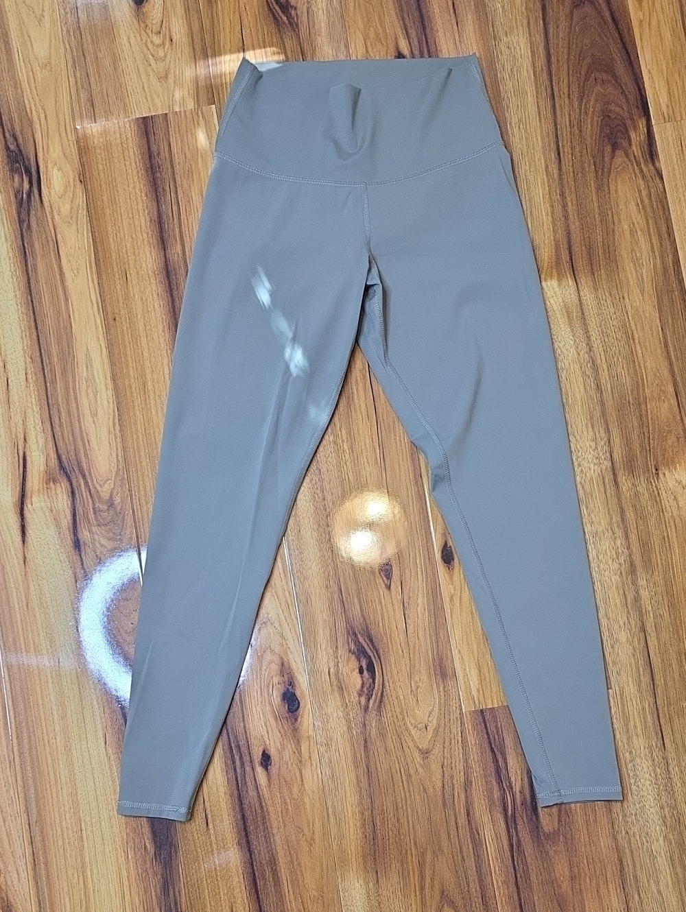 High-Waist Women’s 7/8 Active Leggings - Light Green Taupe